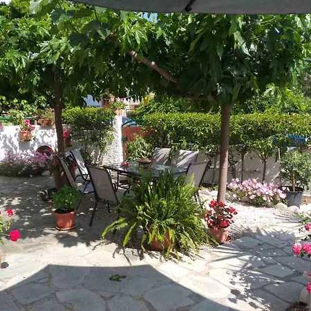 Viorica's Garden House In Alykes Βόλος